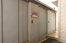 西荻窪の屋外型トランクルーム・ハローストレージ